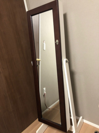 【取引中】アクセサリー収納スタンドミラー