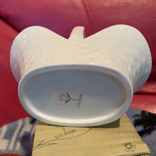新品　陶器のバスケット（ホワイト）の画像