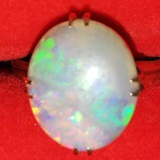 ⭐️１８金⭐️オパール 指輪⭐️値下げしました！