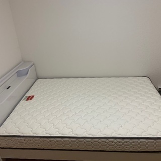 ダブルベッド  受け渡し予定者きまりましたの画像