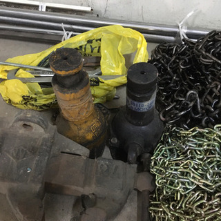 鉄製の収納箱　鉄くず？の画像