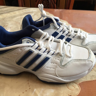 アディダス ランニングシューズの画像