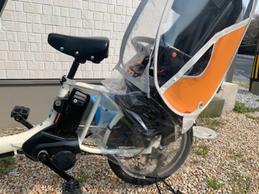 ギュットアニーズSX  電動自転車　ママチャリ　３人乗り