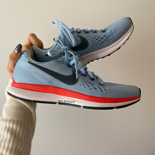 【NIKE】美品　24.5cm レディス　ナイキ　シューズ