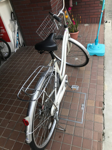 27インチ　ママチャリ　パンクしにくいタイヤ使用　ホワイト