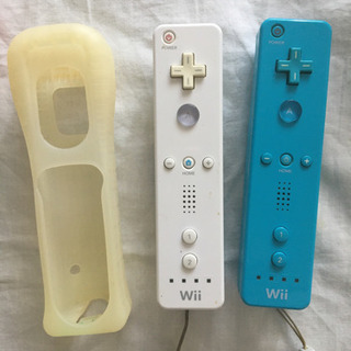 取り引き中【Wii関連】　ソフト4点　リモコン2点　攻略本セットの画像