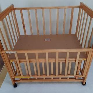 ベビーベッドの画像
