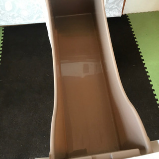 トイレのデッドスペースにペーパー収納の画像