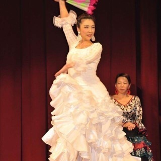   ☆   LUNA フラメンコスタジオ　☆　西宮北口本校　大阪梅田校、生徒募集。初心者大歓迎！の画像