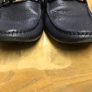 美品 ルイヴィトン レザー ドライビングシューズ 25.5 LVロゴパーツ付き LOUIS VUITTON です。の画像