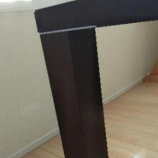ダイニングテーブルの画像