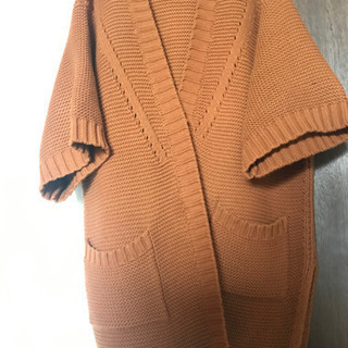 茶色い・ニットの画像