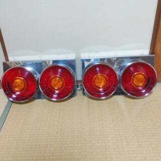 大型トラックテールランプ