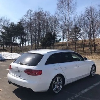 アウディ A4 アバント 1.8TFSI ターボ の画像