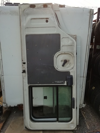 クイックデリバリー LH8系　ドア2枚とカバー　分割も可