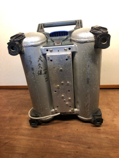 日立高圧エアーコンプレッサー　インバーター高圧エアーパンチ3020 工具