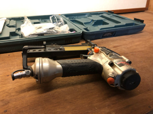 HITACHI 日立工機 N5004MF フロア用 タッカ 常圧 エア工具