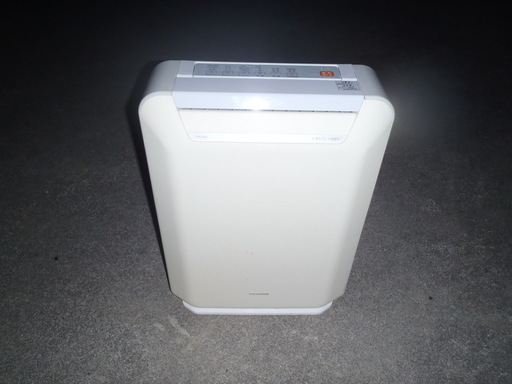 東芝 RAD-N63除湿乾燥機.