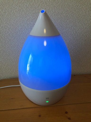 (お取引中)【保証付き】しずく型 加湿器 アロマ対応