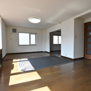 【江別市朝日町】庭付き4LDKの戸建！土地は112坪！駐車場も複数台可能！ペット相談可能！ - 賃貸（マンション/一戸建て）