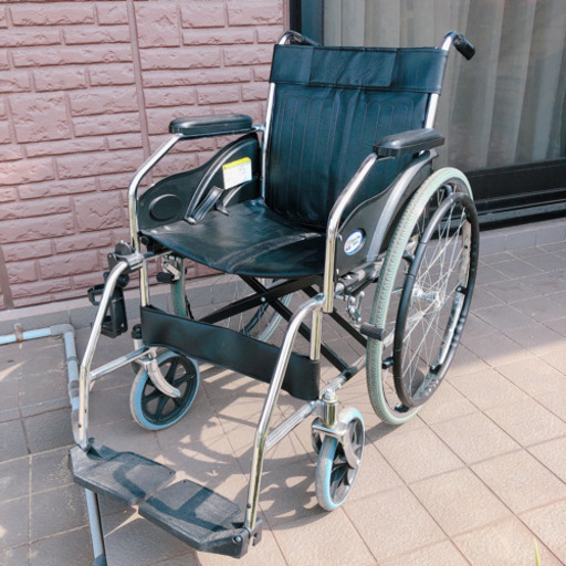 車椅子〖介護などに〗