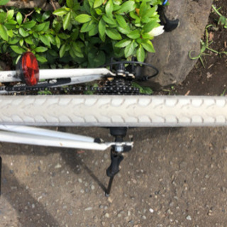 ロードバイク  白　700×28 21段ギア　割と美品？の画像