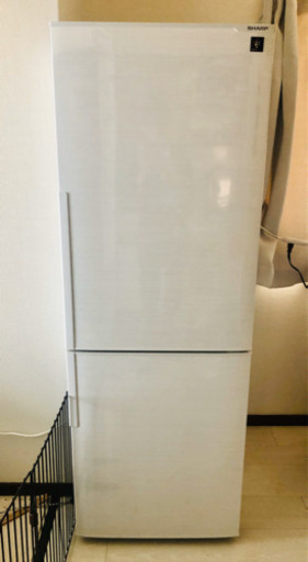 【取引中】取りに来てくれる方！　使用1年の冷蔵庫です