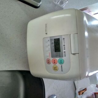 300円  炊飯器  普通に使えます