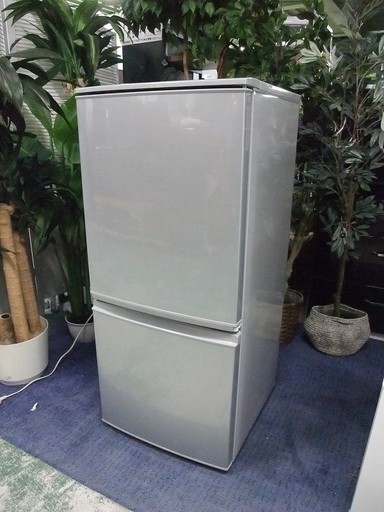■R2103) SHARP シャープ　2ドア冷凍冷蔵庫　137L　SJ-D14C-S　シルバー 2017年製! 冷蔵庫 店頭取引大歓迎♪