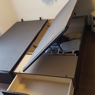 跳ね上げ式シングルベッド (横開き & 引き出し付き)