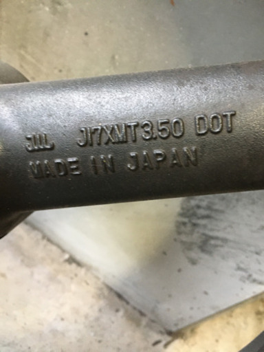 スズキフロントホイール3.5j(イナズマ？)