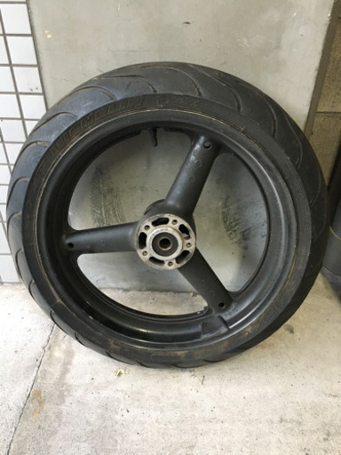 スズキフロントホイール3.5j(イナズマ？)