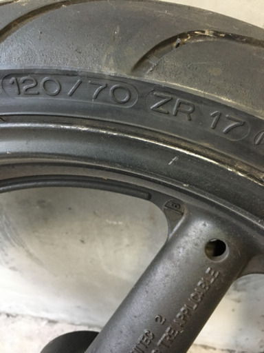 スズキフロントホイール3.5j(イナズマ？)