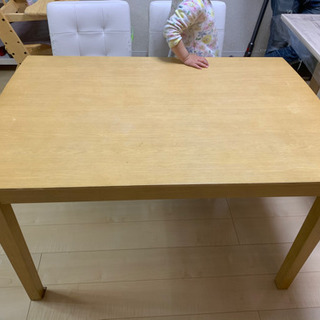 ダイニングテーブル