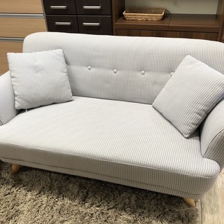 中古　美品　北欧風　２Pソファ　クッション2個付き