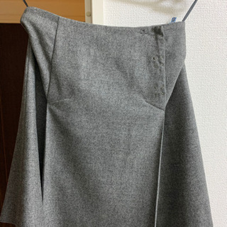 最終価格　COMME CA DU MODE プリーツスカート/グレー