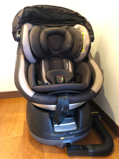 チャイルドシート　コンビ　ネルームシリーズ