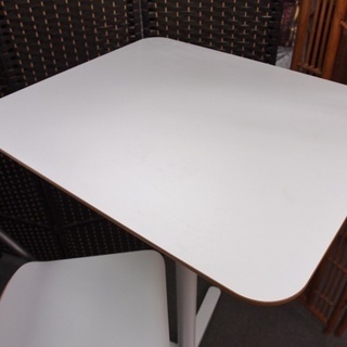 ■中古品　バーテーブル　と　チェア　■白の画像
