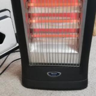 電気ストーブ2つ
