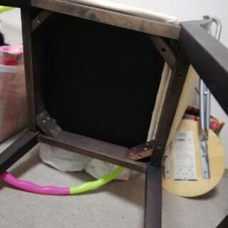 椅子1脚の画像