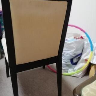 椅子1脚の画像