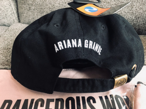 《新品》アリアナ・グランデ　ライブグッズ