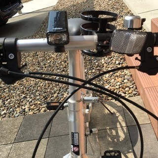 折り畳み　自転車　20インチ 6段変速機