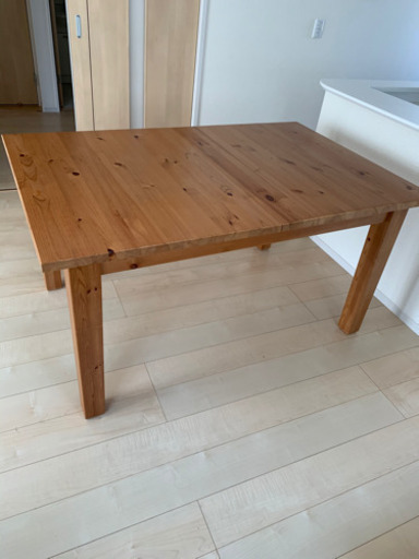 ダイニングテーブル