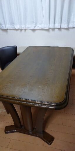 ダイニングテーブル