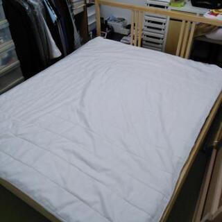ダブルベッド　Ikea　FJELLSE （商品名）