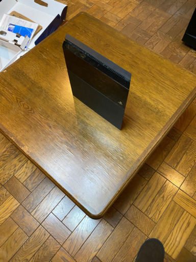 ＰＳ4 初期型　欠品なし。傷本体に少しあり。緊急値下げ、2020/04/18、21時迄。