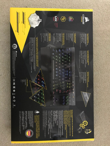 【ほぼ新品】corsair K65 RGB キーボード（保証書・納品書付）