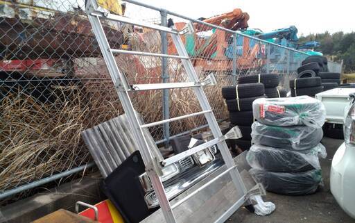 ルーフキャリア　ハイルーフ ハイエース キャラバン ボンゴ