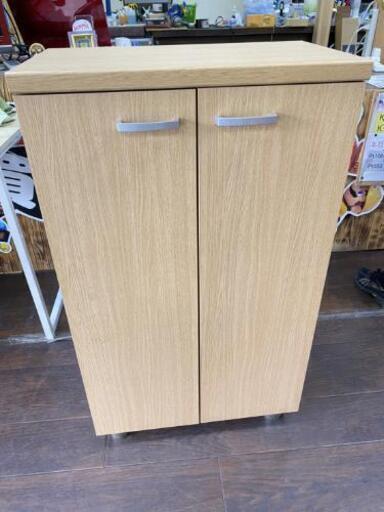 シューズBOX  メーカ不明\n棚5段　 木目調　　オークル
